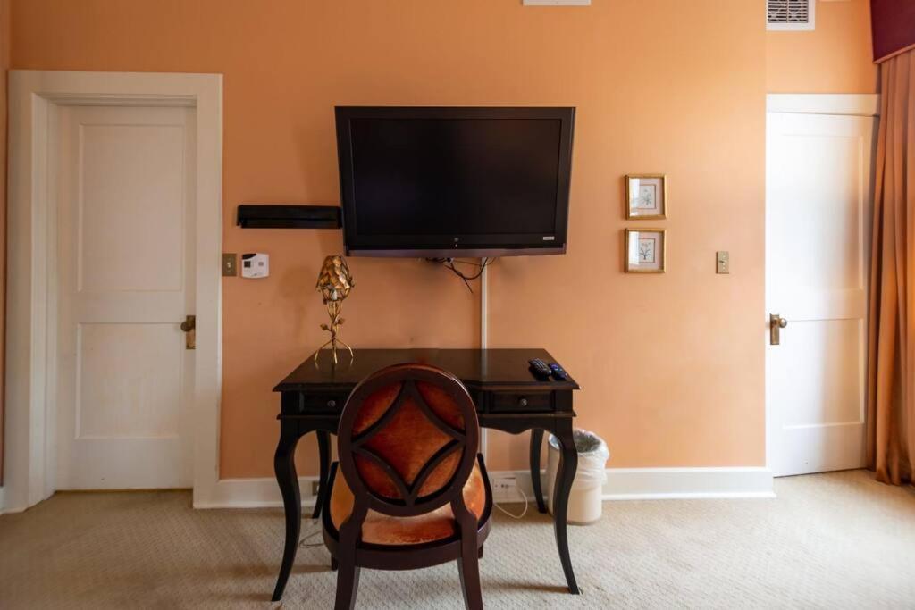 Nice + Cozy Studio In Durham, Steps Away From Duke Lejlighed Eksteriør billede